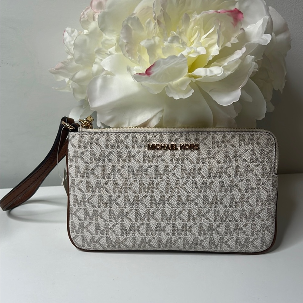 Michael Kors Beige Wristlet